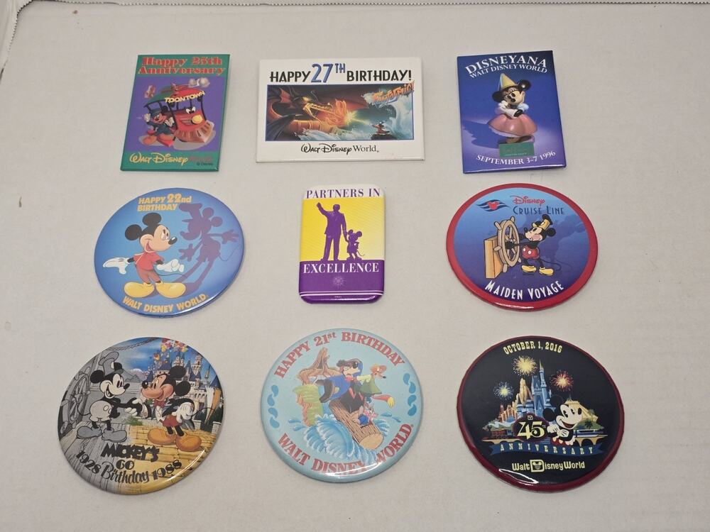 Lot Of 9 Disney Authentic Vintage Pin-back Buttons Splash Mountain Partners